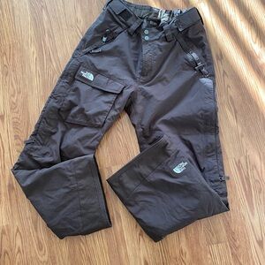 The north face hyvent super warm ski pants. Excellent condition.